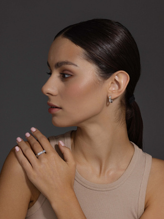 Кольцо из серебра с бриллиантом