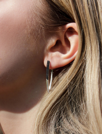 Серьги из серебра с шпинелью