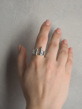 Серебряное кольцо