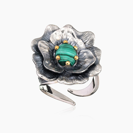 Кольцо из серебра с камнем малахит