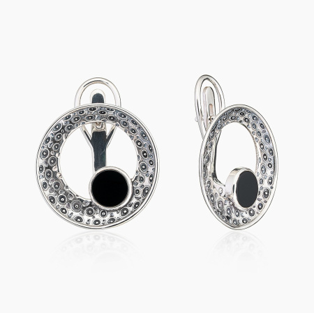 Серьги из серебра с камнем оникс