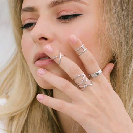 Серебряное кольцо на фалангу