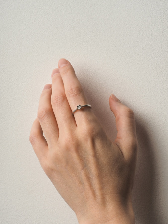 Кольцо из серебра с бриллиантом