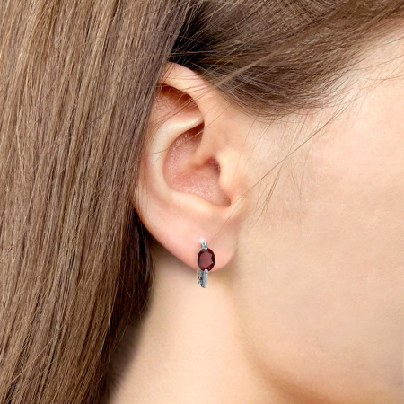 Серебряные серьги с гранатом