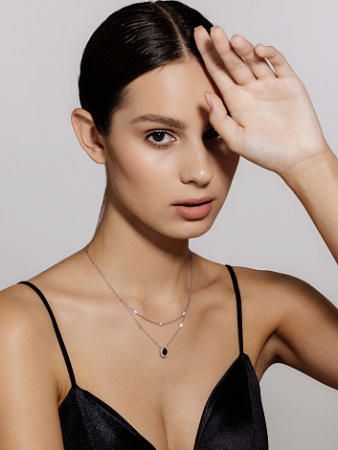 Колье из серебра с гранатом и фианитами