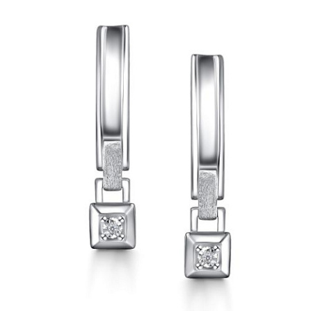 Серебряные серьги с бриллиантами