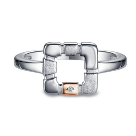 Серебряное кольцо с бриллиантом