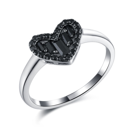 Кольцо из серебра со шпинелью «Сердце»
