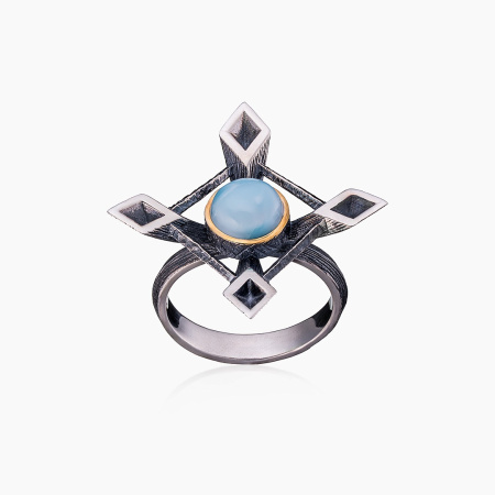 Серебряное кольцо с камнем ларимар