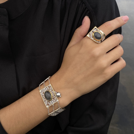 Кольцо из серебра с лунным камнем, жемчугом и фианитами