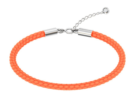 Серебряный браслет на плетеном шнурке