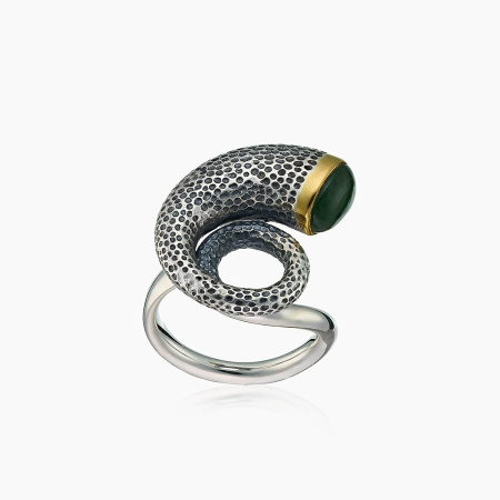 Серебряное кольцо с камнем нефрит