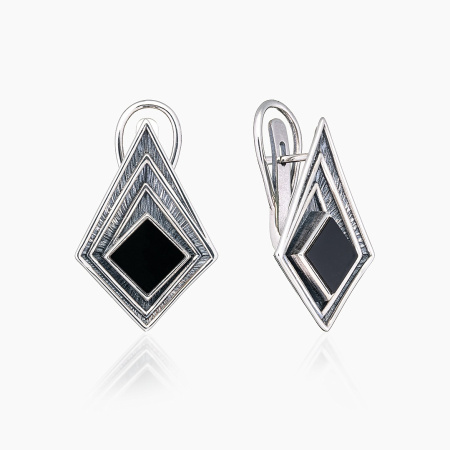 Серьги из серебра с камнем оникс