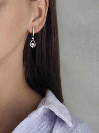 Серьги серебряные с танцующими фианитами