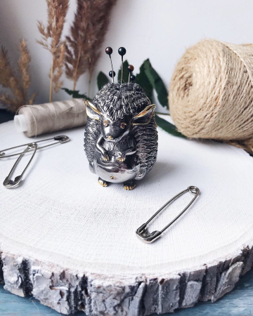 Серебряная игольница «Ёжик»