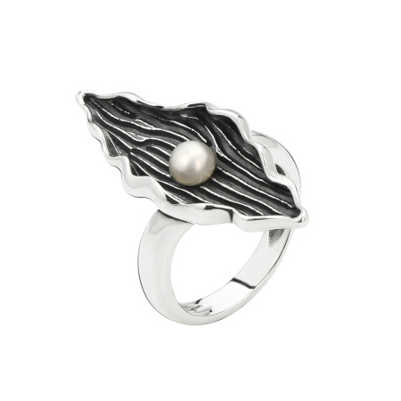 Серебряное кольцо с жемчугом