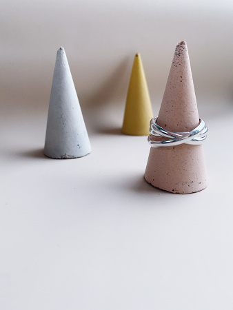 Серебряное кольцо «Тринити» тройное антистресс