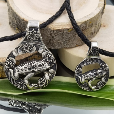 Серебряная подвеска малая «Жаба»
