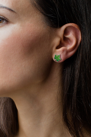 Серебряные серьги-пусеты с эмалью «Кленовые листья»