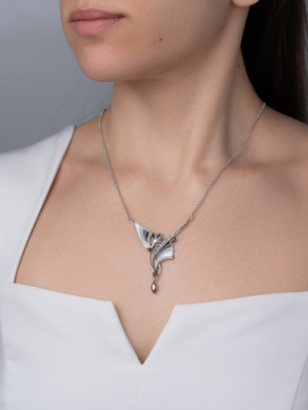 Колье из серебра с фианитами и эмалью