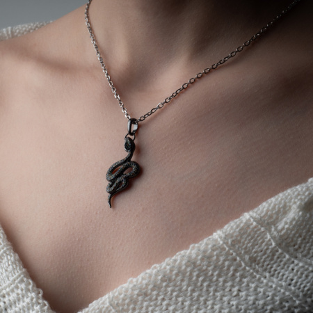 Серебряная подвеска с фианитами «Змея»