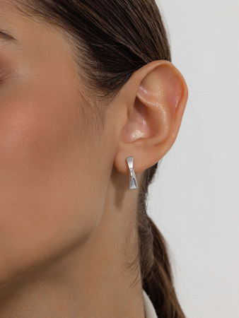 Серебряные серьги с бриллиантами