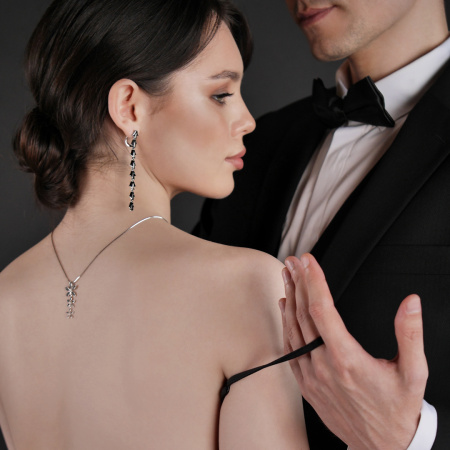 Серьги с черными фианитами