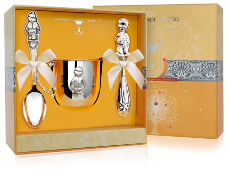 Серебряный набор «Мальчик» кружка, ложка и погремушка