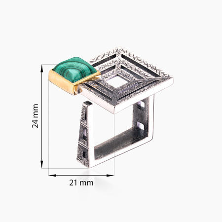 Кольцо из серебра с камнем малахит