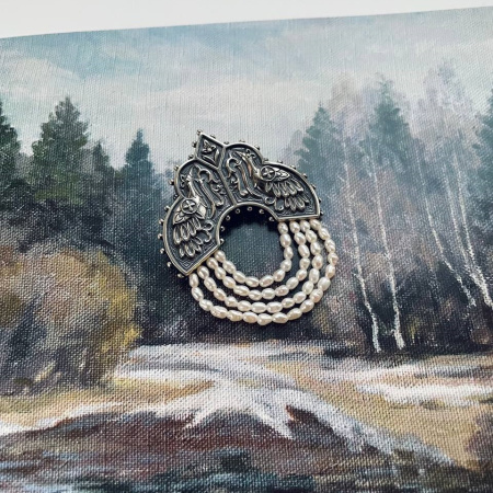 Серебряная брошь с жемчугом «Кокошник»