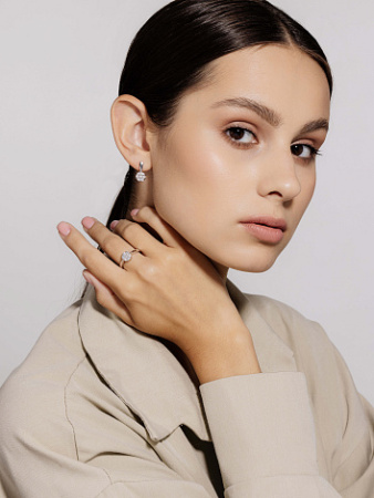 Серебряное кольцо с фианитами