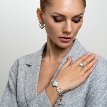 Браслет из серебра с камнем ларимар