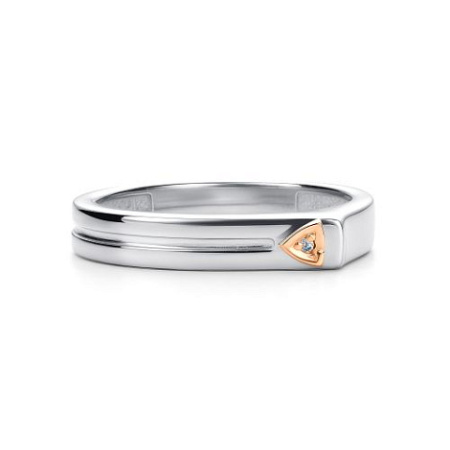 Кольцо из серебра с бриллиантом