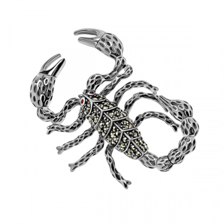 Серебряная брошь с гранатом и марказитами Swarovski