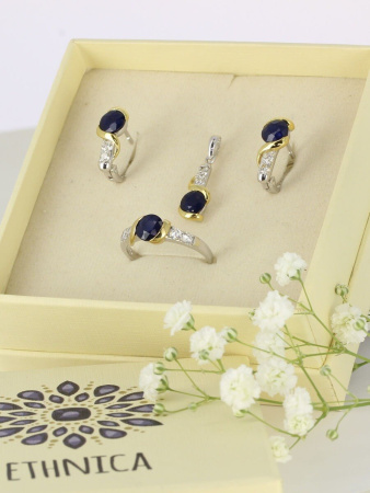 Серьги из серебра с натуральным сапфиром