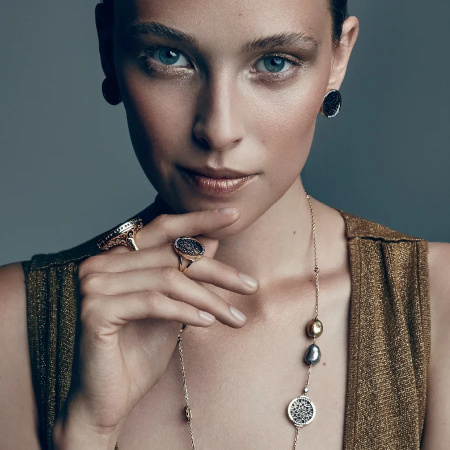 Серьги с перламутром и позолотой из серебра