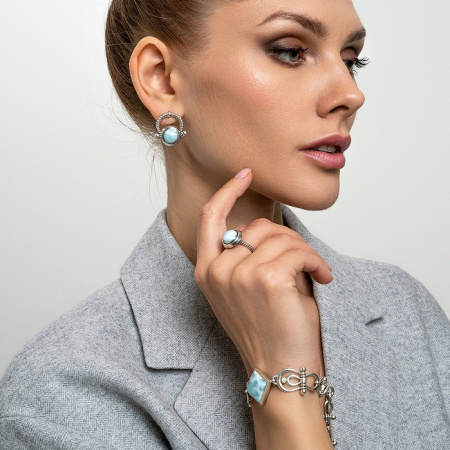 Кольцо из серебра с камнем ларимар