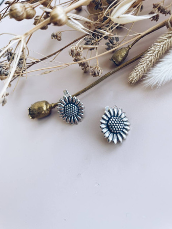 Серьги из серебра «Ромашки»