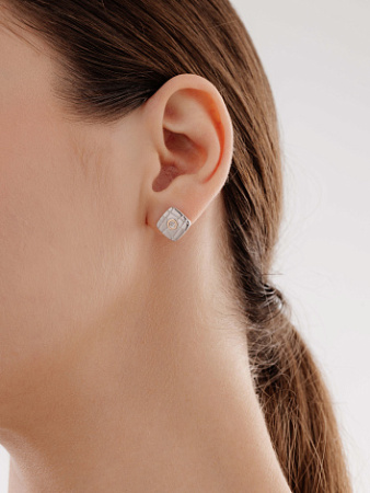 Серьги из серебра с бриллиантом