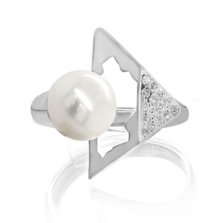 Кольцо из серебра с жемчугом и фианитами