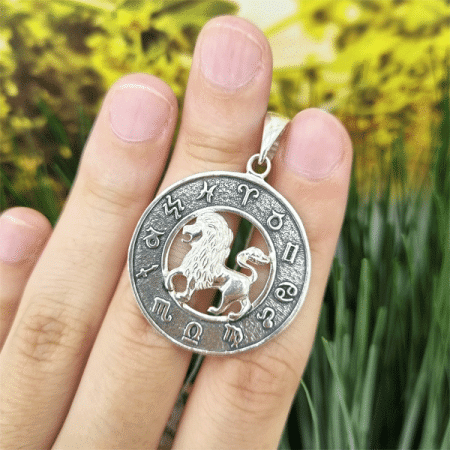 Кулон из серебра знак зодиака «Лев»
