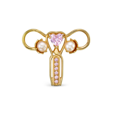 Серебряная брощшшь с жемчугом и фианитом «Женский доктор»