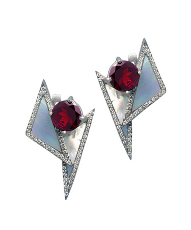 Серьги из серебра с гранатом, фианитами и перламутром