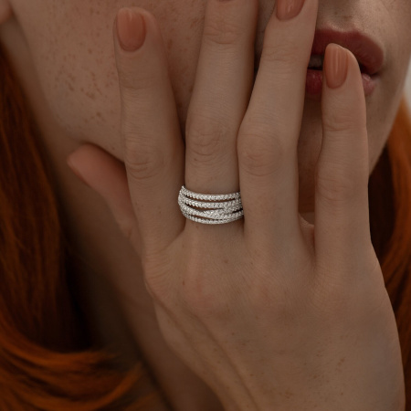 Кольцо из серебра с фианитами