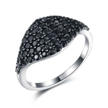 Кольцо из серебра со шпинелью