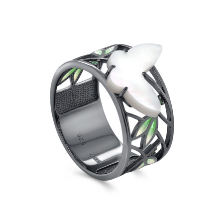 Кольцо из серебра с перламутром и фианитами «Бабочка»