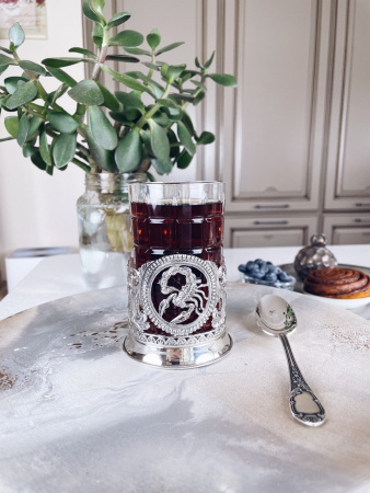 Серебряный подстаканник «Скорпион» литой