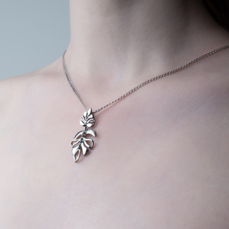 Серебряный кулон «Монстера»