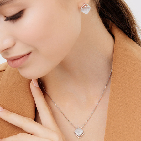 Колье из серебра с бриллиантом