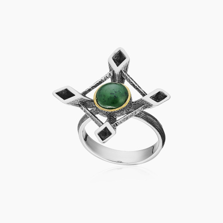 Кольцо из серебра с камнем нефрит